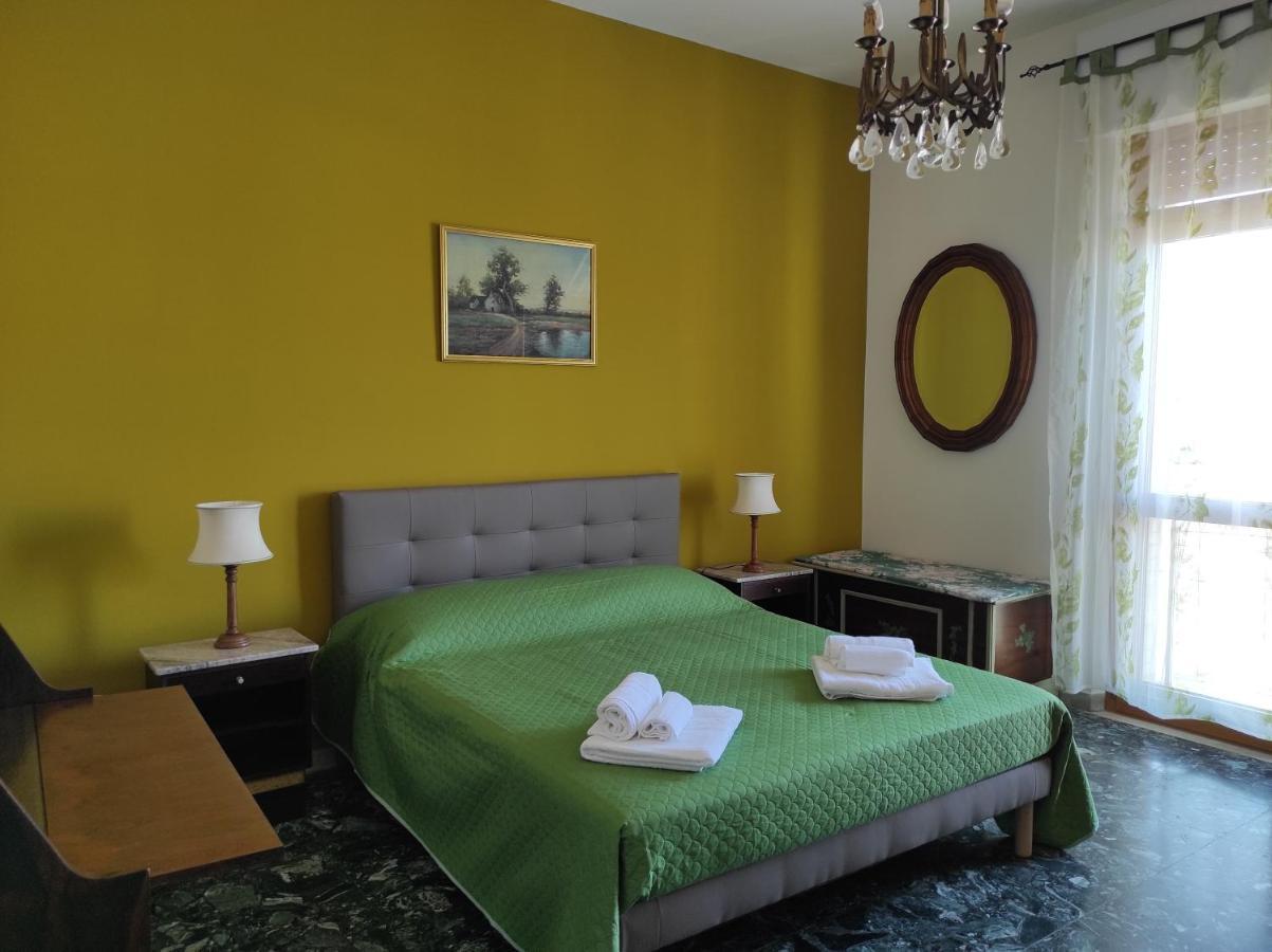 La Colonna Holiday House Apartment Lecce Exterior photo